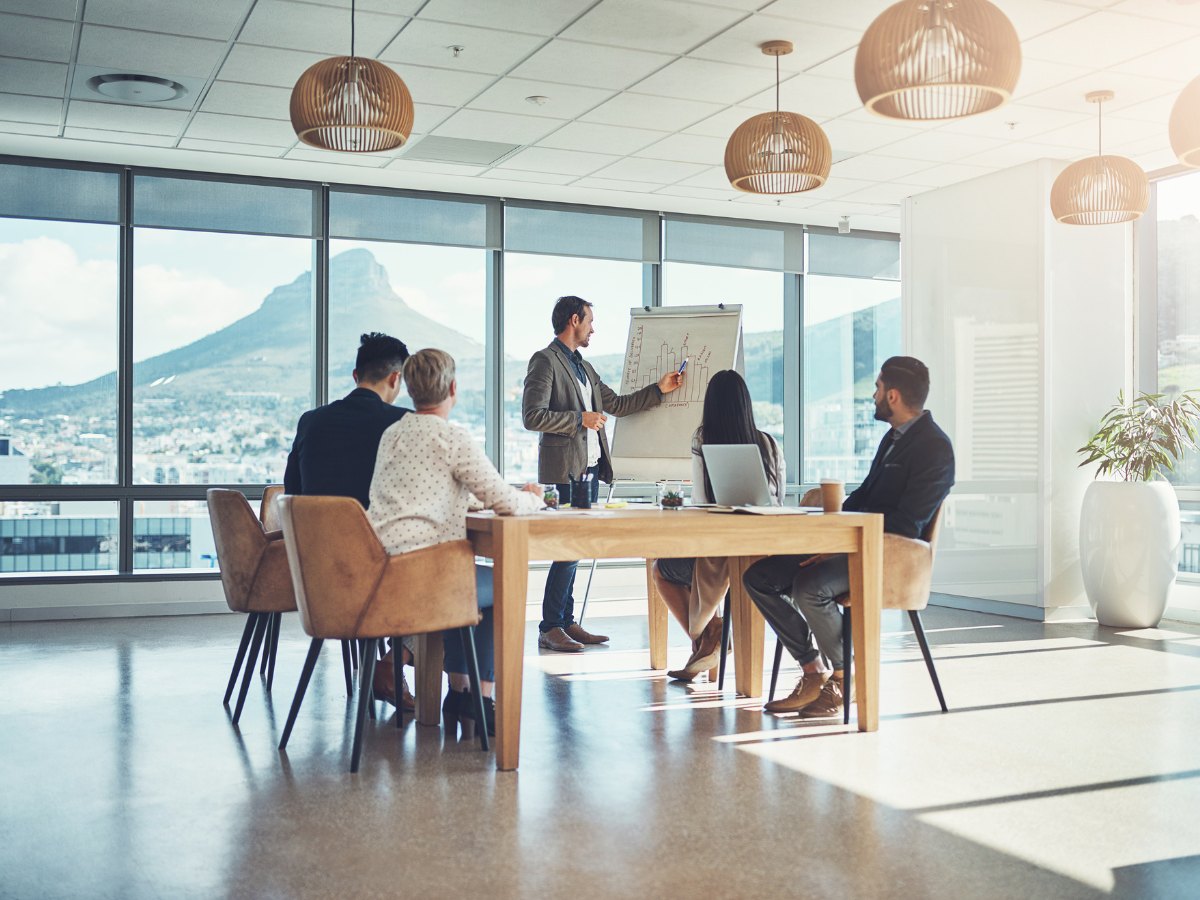 Crear acciones El Carrasco, construyo estrategias de comunicación efectivas para que tu empresa enamore a clientes y medios de comunicación.